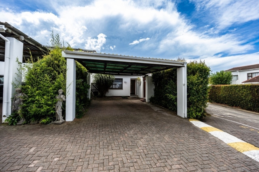 3 Bedroom Property for Sale in Beacon Bay Eastern Cape